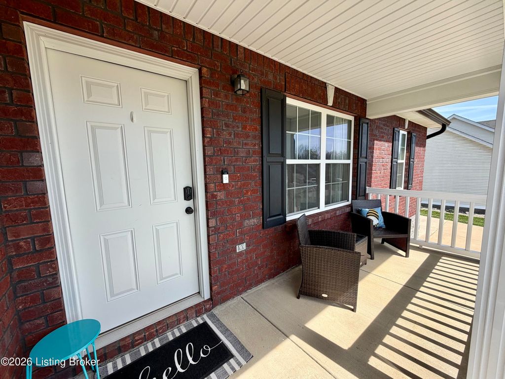 Photo of 109 Linden Ave, Bardstown, KY 40004 (MLS # 1712830)