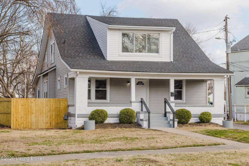 Photo of 215 W Collins Ct, Louisville, KY 40214 (MLS # 1709684)