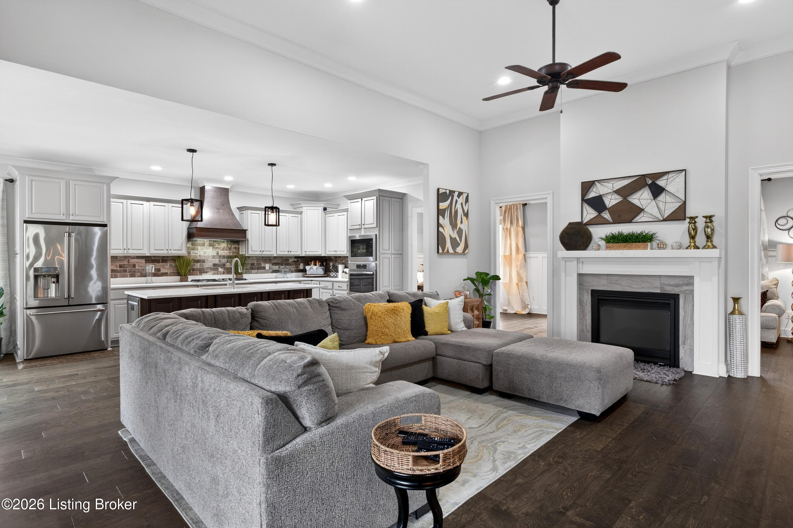 216 Locust Park Pl