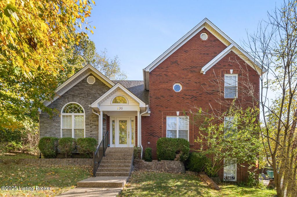Photo of 236 Running Creek Dr, Shepherdsville, KY 40165 (MLS # 1701626)