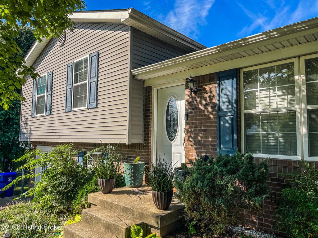 Photo of 501 Aaron Way, Leitchfield, KY 42754 (MLS # 1727117)
