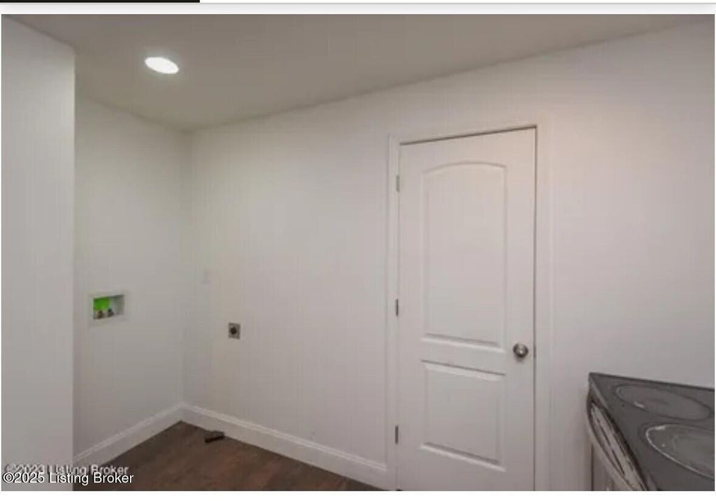 Photo of 1156 S 26th St, Louisville, KY 40210 (MLS # 1705667)