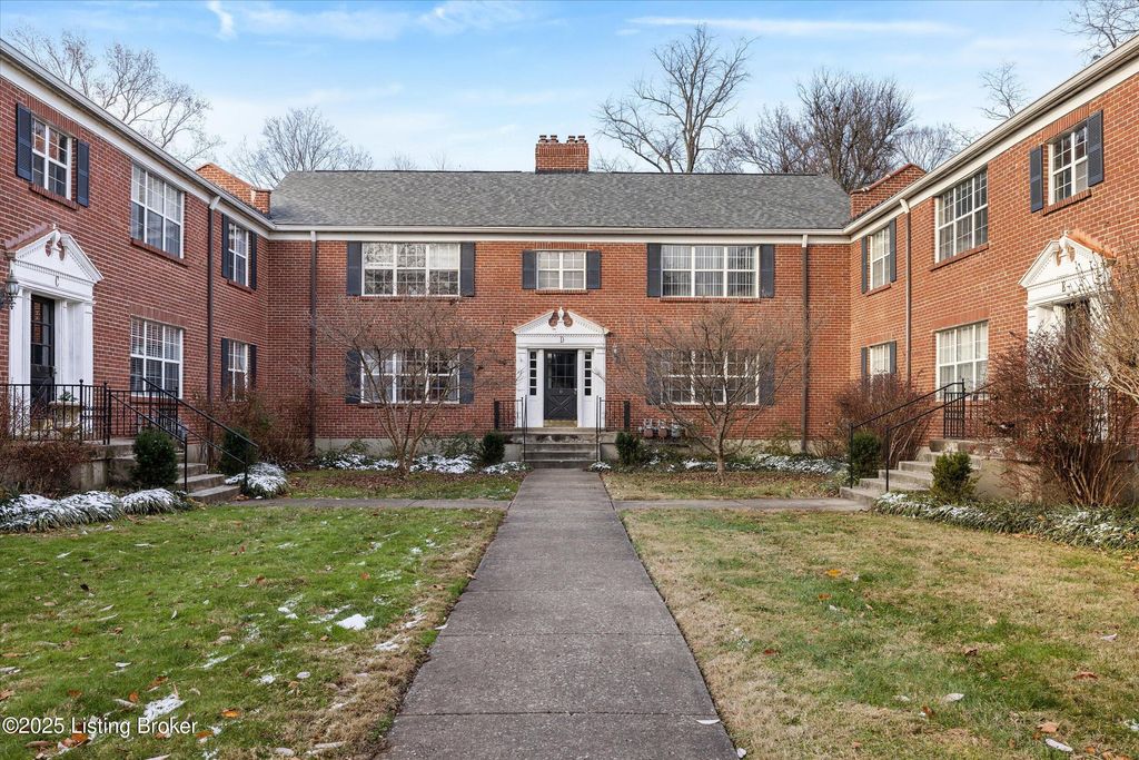 Photo of 114 Crescent Ave #APT D1, Louisville, KY 40206 (MLS # 1705257)