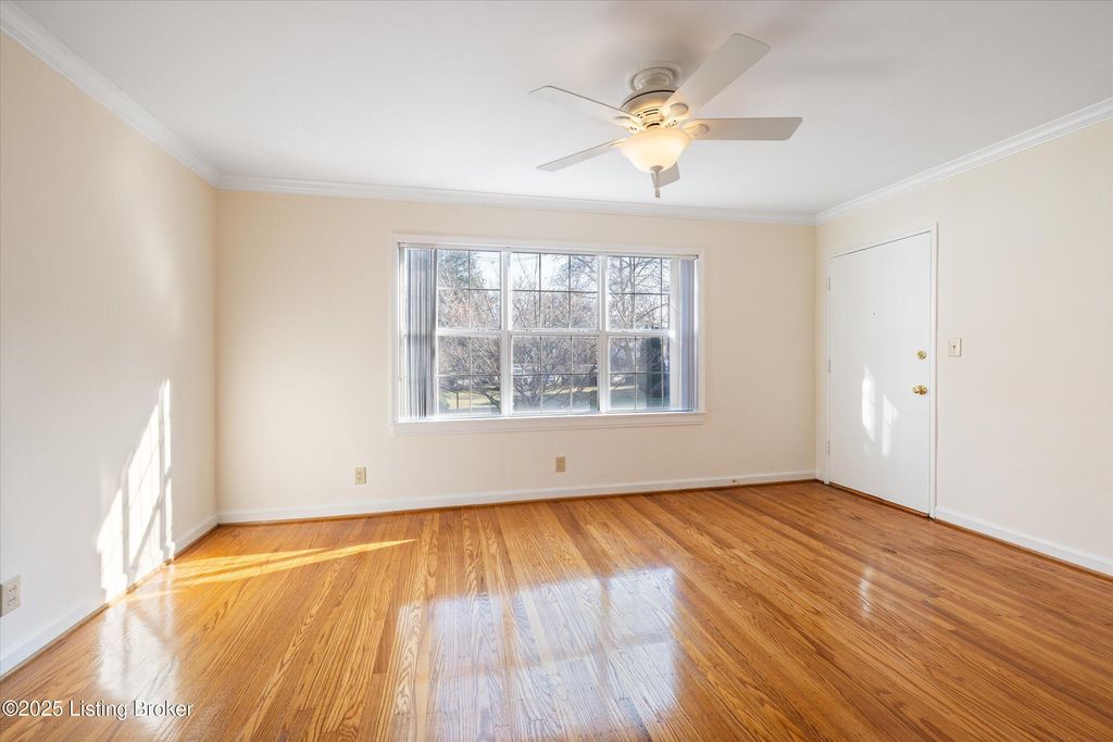 Photo of 114 Crescent Ave #APT D1, Louisville, KY 40206 (MLS # 1705257)