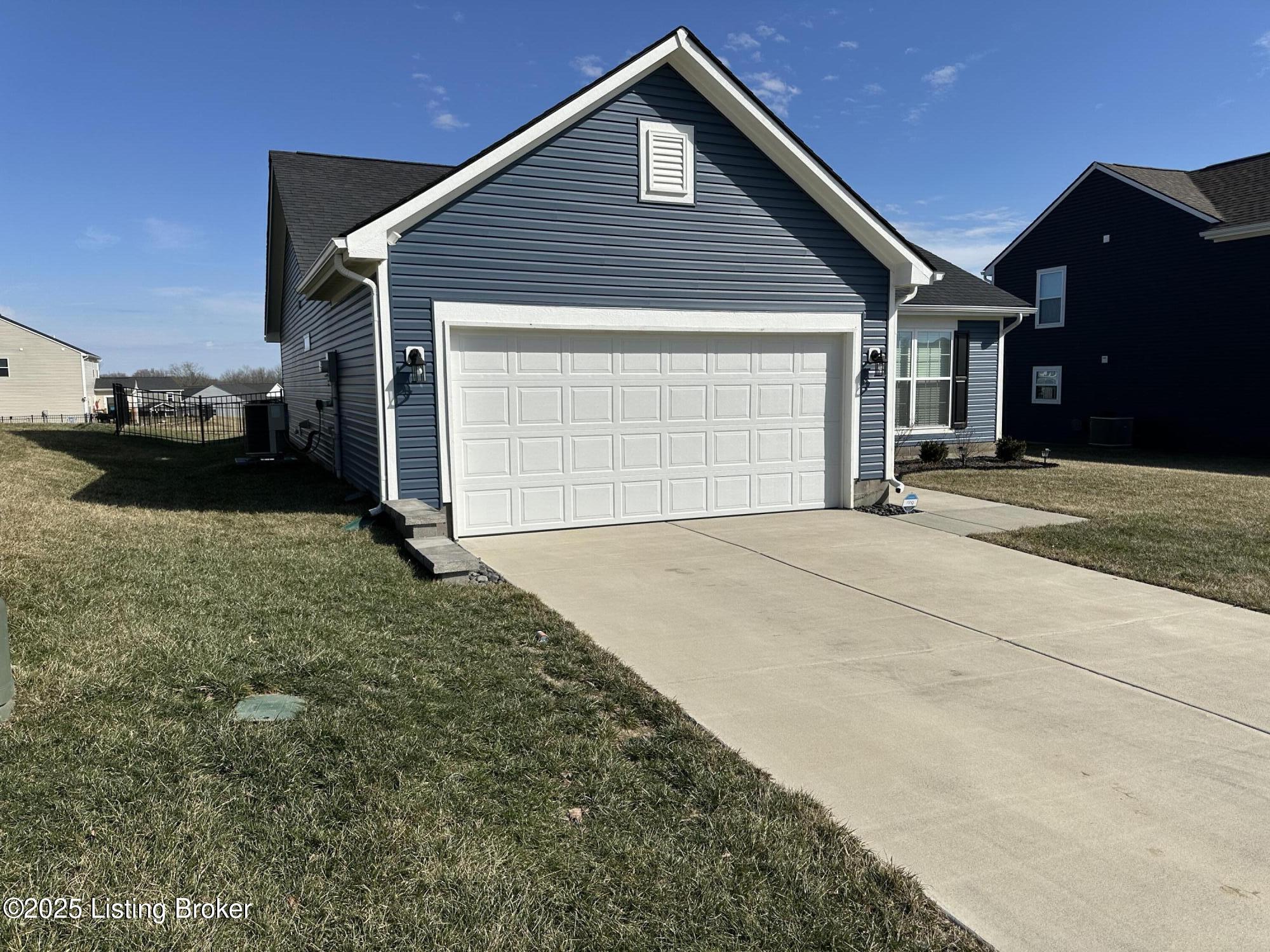 1022 Stratton Way, Shelbyville, Kentucky image 3