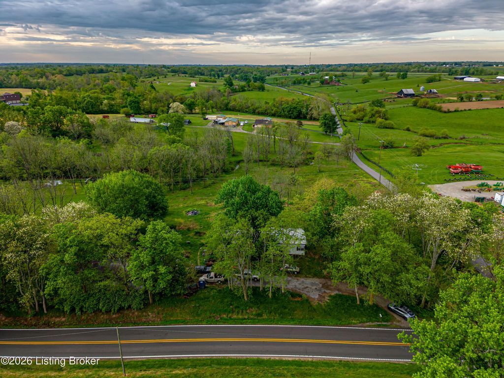 Photo of 2497 Lagrange Rd, New Castle, KY 40050 (MLS # 1718925)