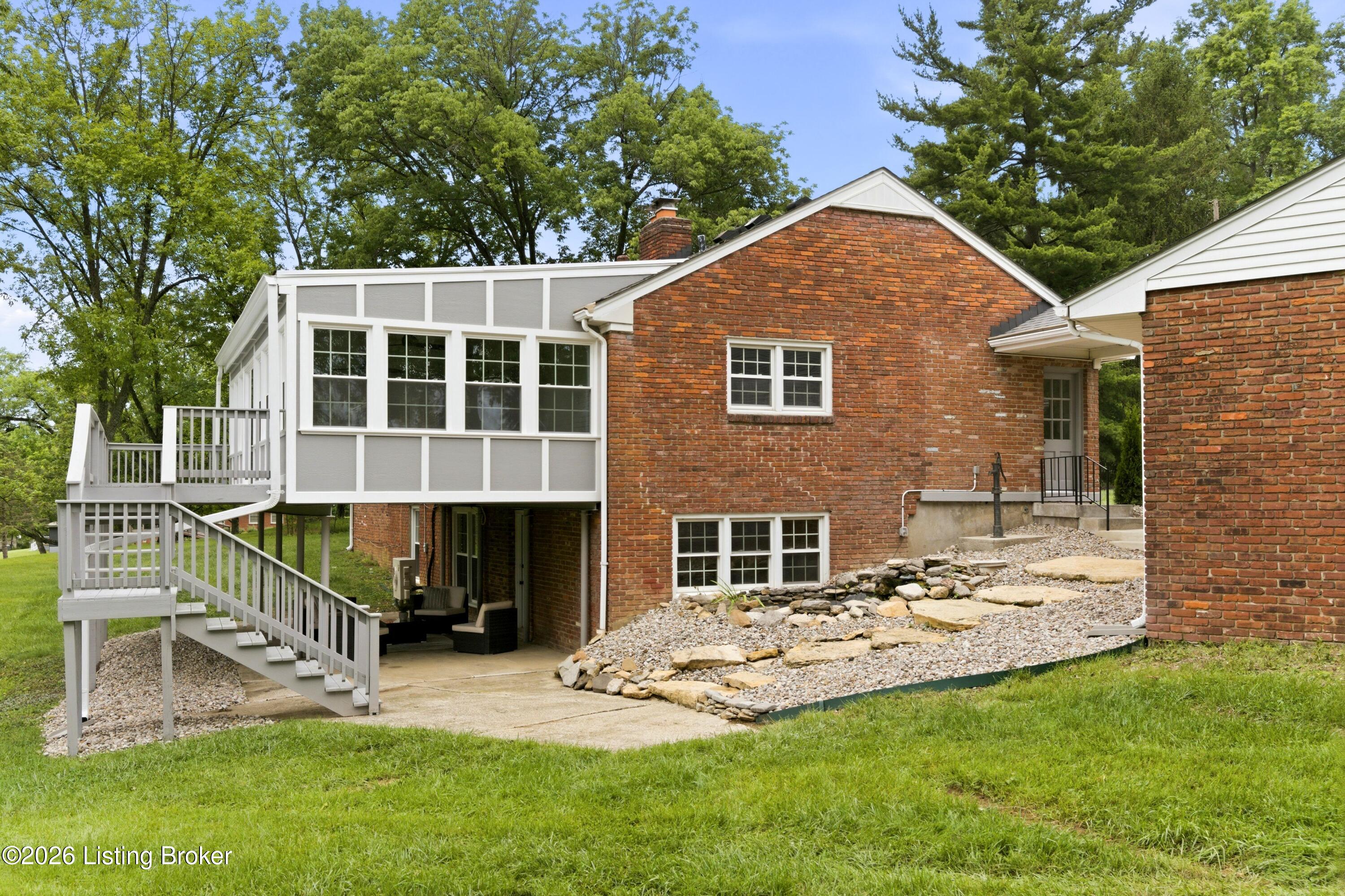 824 N Pope Lick Rd