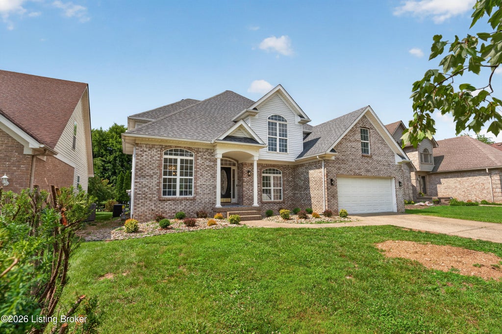 Photo of 3108 Indian Lake Dr, Louisville, KY 40241 (MLS # 1722544)