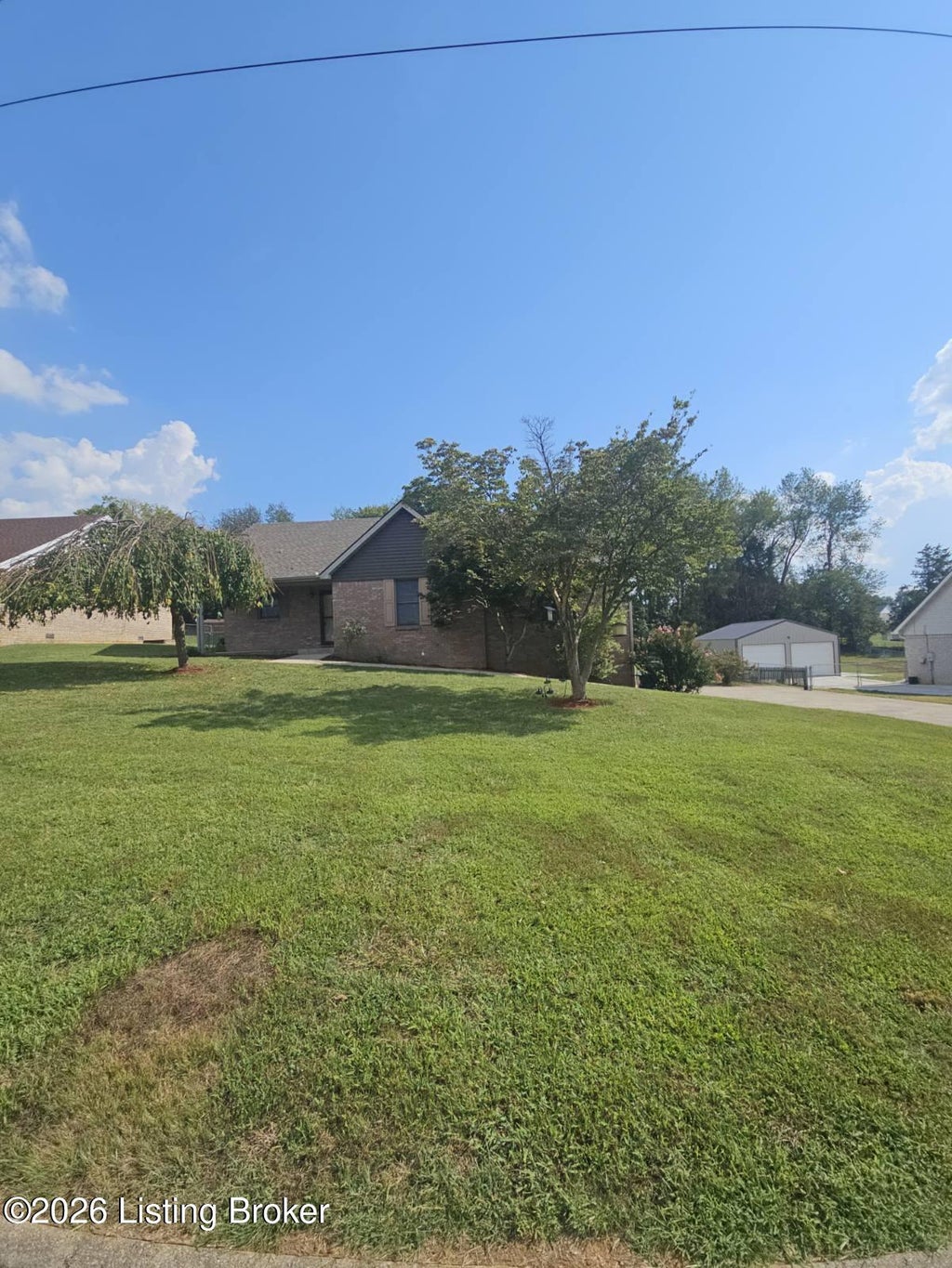 Photo of 323 Oakview Dr, Somerset, KY 42503 (MLS # 1729422)