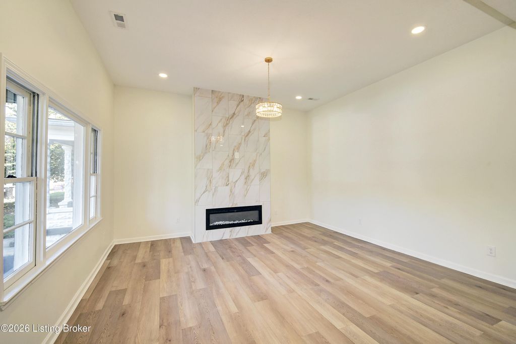 Photo of 955 S 7th St, Louisville, KY 40203 (MLS # 1707683)