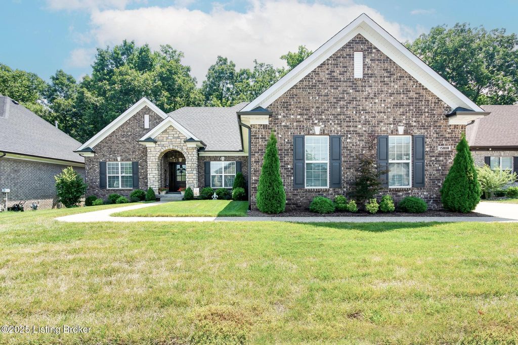 Photo of 15808 Barkley Lake Ct, Louisville, KY 40245 (MLS # 1701551)