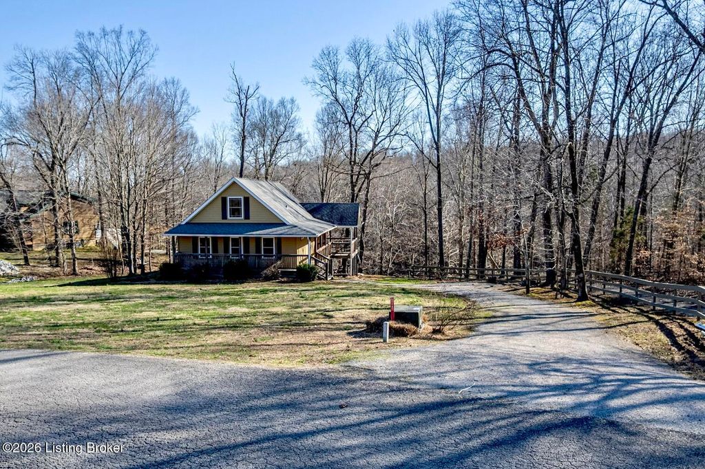 Photo of 628 Patriots Landing Ln, Falls Of Rough, KY 40119 (MLS # 1712117)