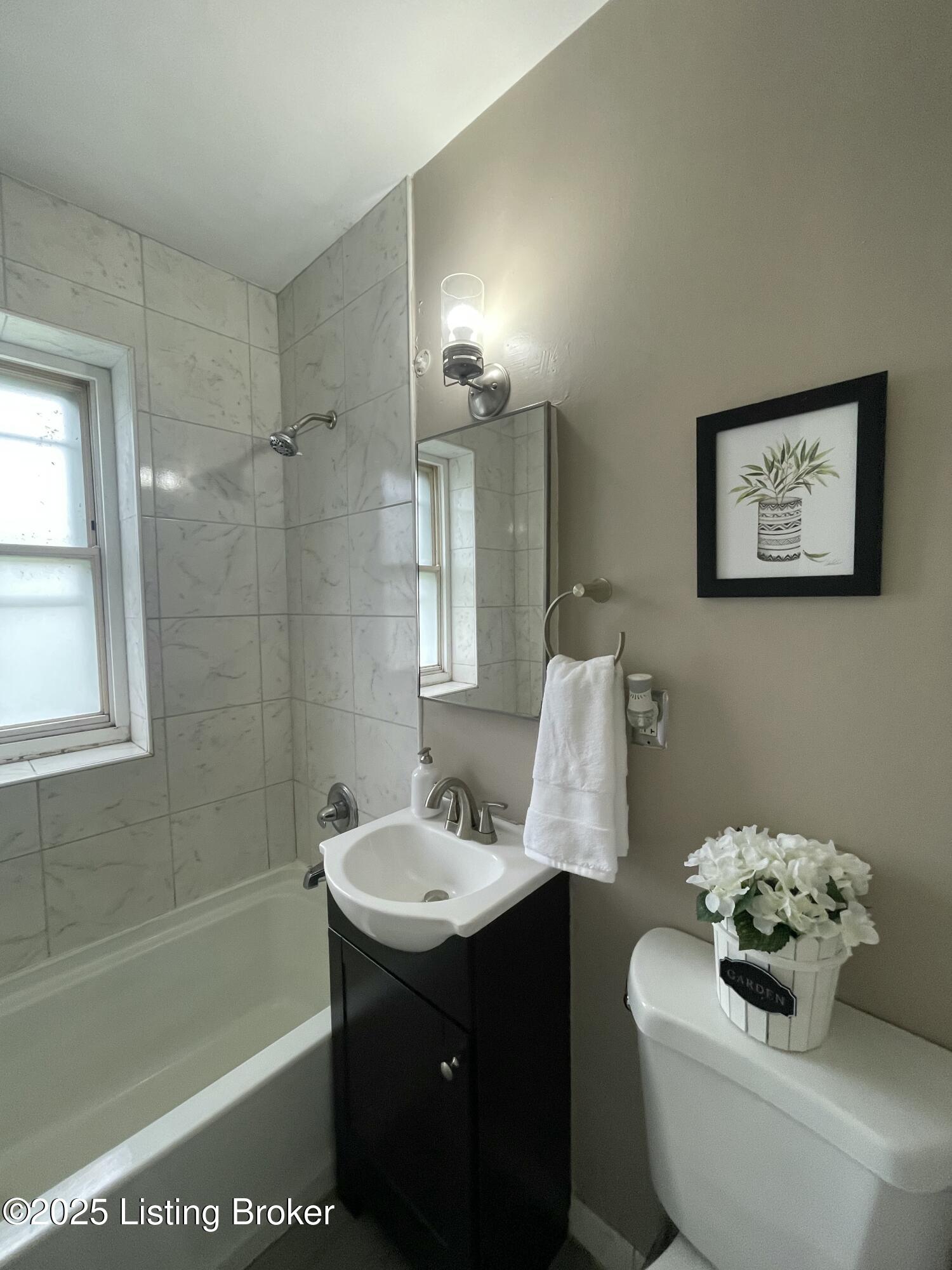 1802 La Salle Pl, Louisville, Pennsylvania image 17