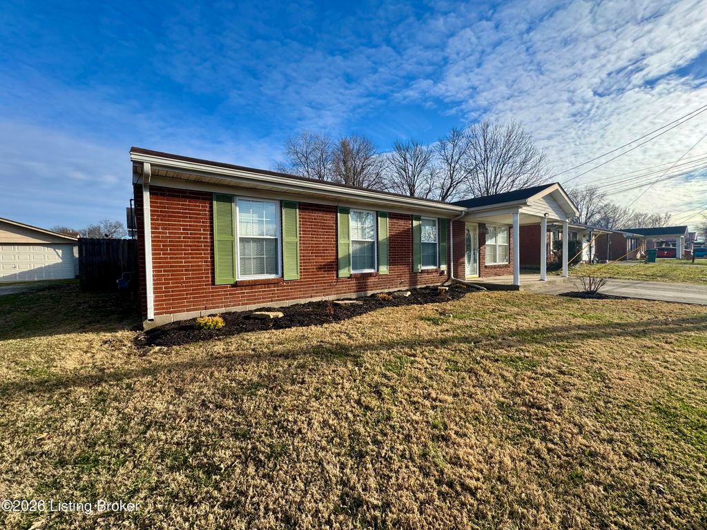 Photo of 244 Blossom Rd, Louisville, KY 40229 (MLS # 1707390)