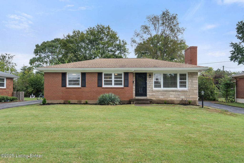 Photo of 3717 Youngwood Rd, Louisville, KY 40218 (MLS # 1701549)