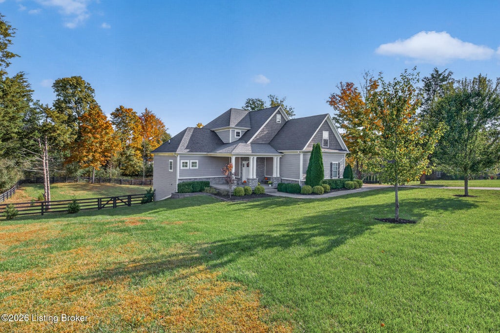 Photo of 2003 Oakshade Ct, Crestwood, KY 40014 (MLS # 1732132)