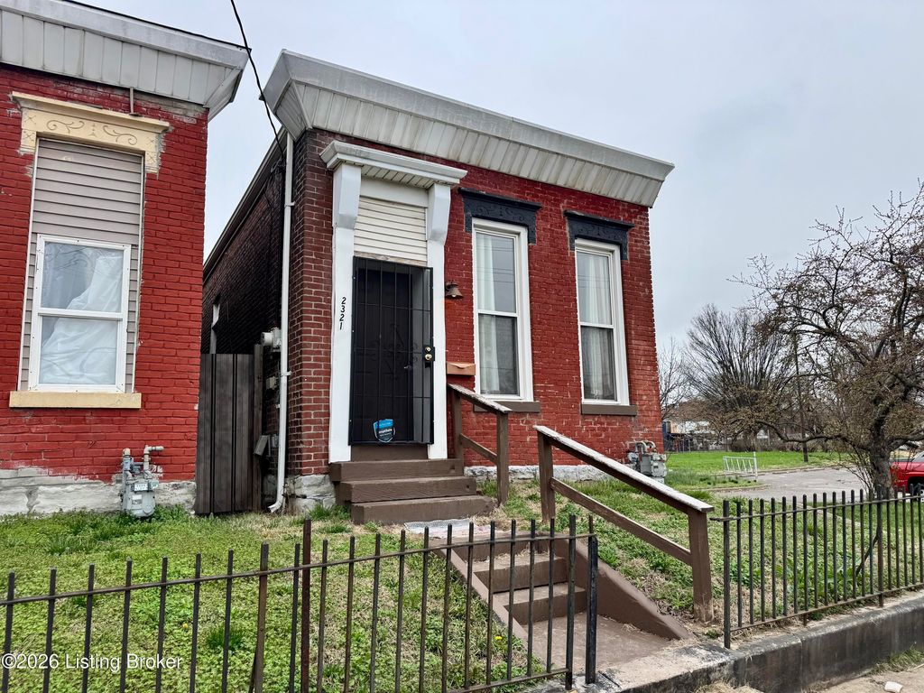 Photo of 2321 W Market St, Louisville, KY 40212 (MLS # 1711226)