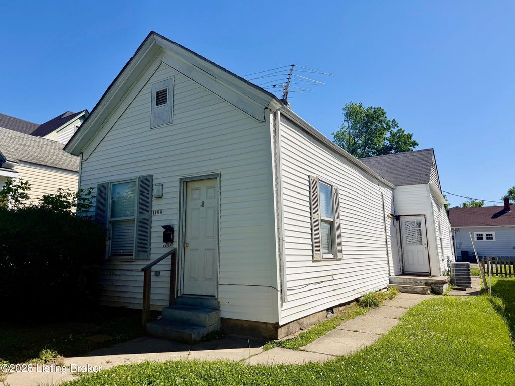 Photo of 1108 State St, New Albany, IN 47150 (MLS # 1717096)