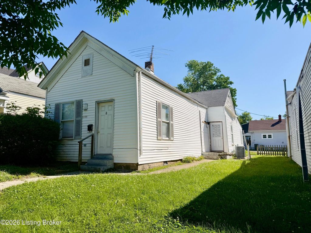 Photo of 1108 State St, New Albany, IN 47150 (MLS # 1717096)