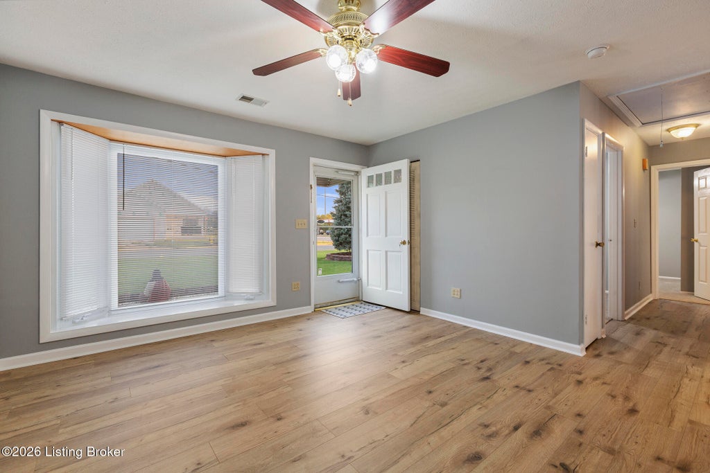 Photo of 6413 Venango Dr, Louisville, KY 40258 (MLS # 1728260)