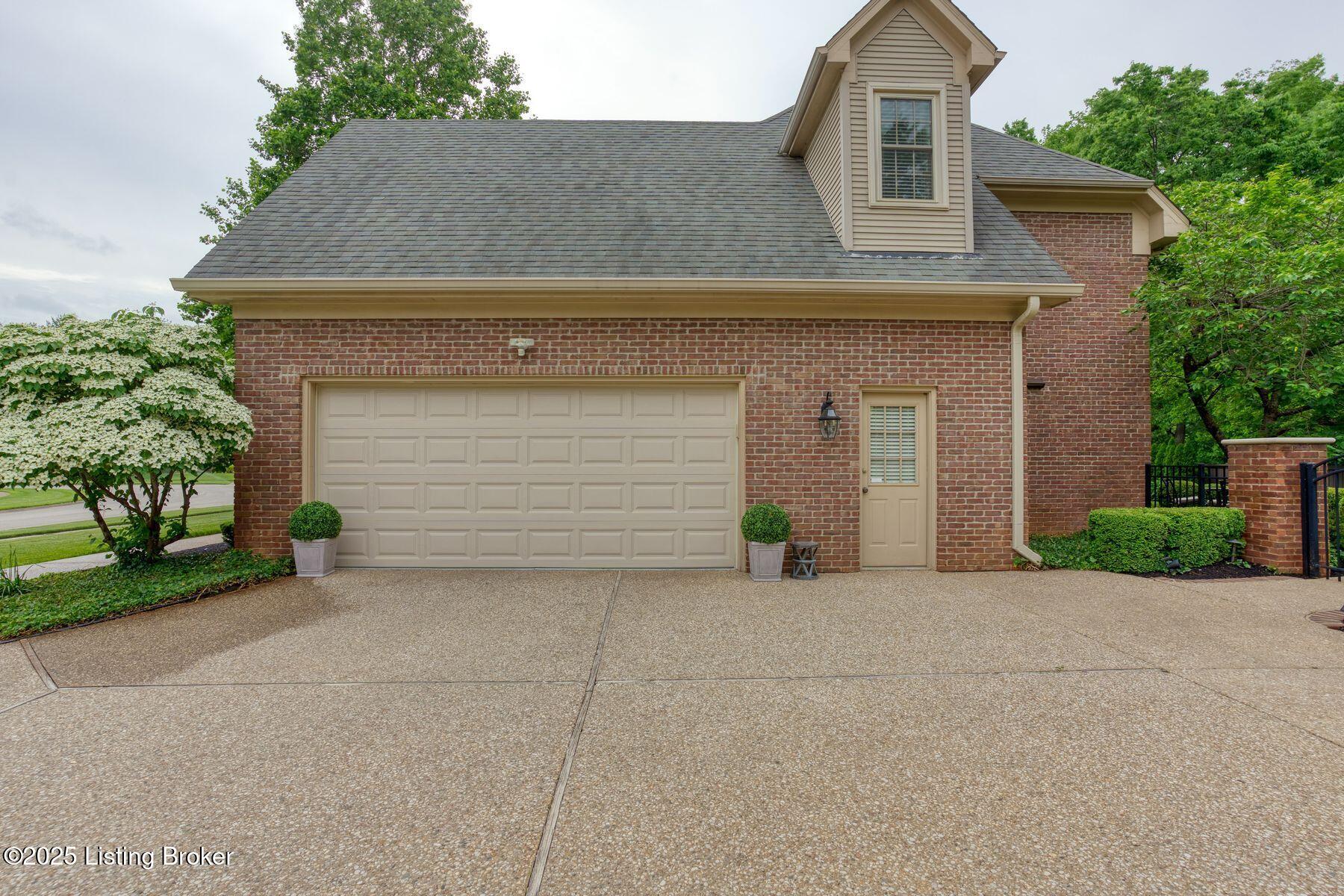 10924 Old Harrods Woods Cir, Louisville, Kentucky image 47