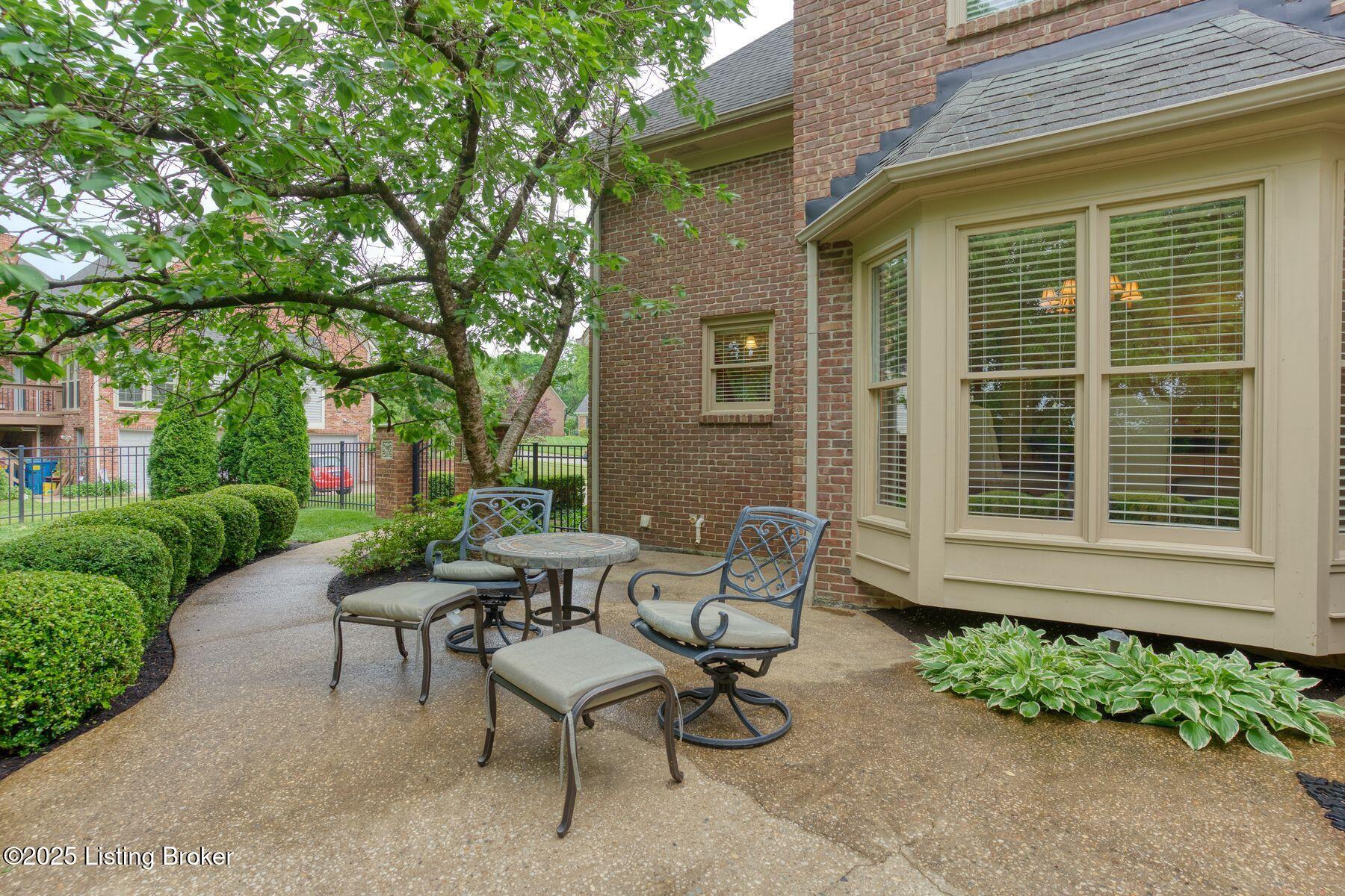 10924 Old Harrods Woods Cir, Louisville, Kentucky image 45