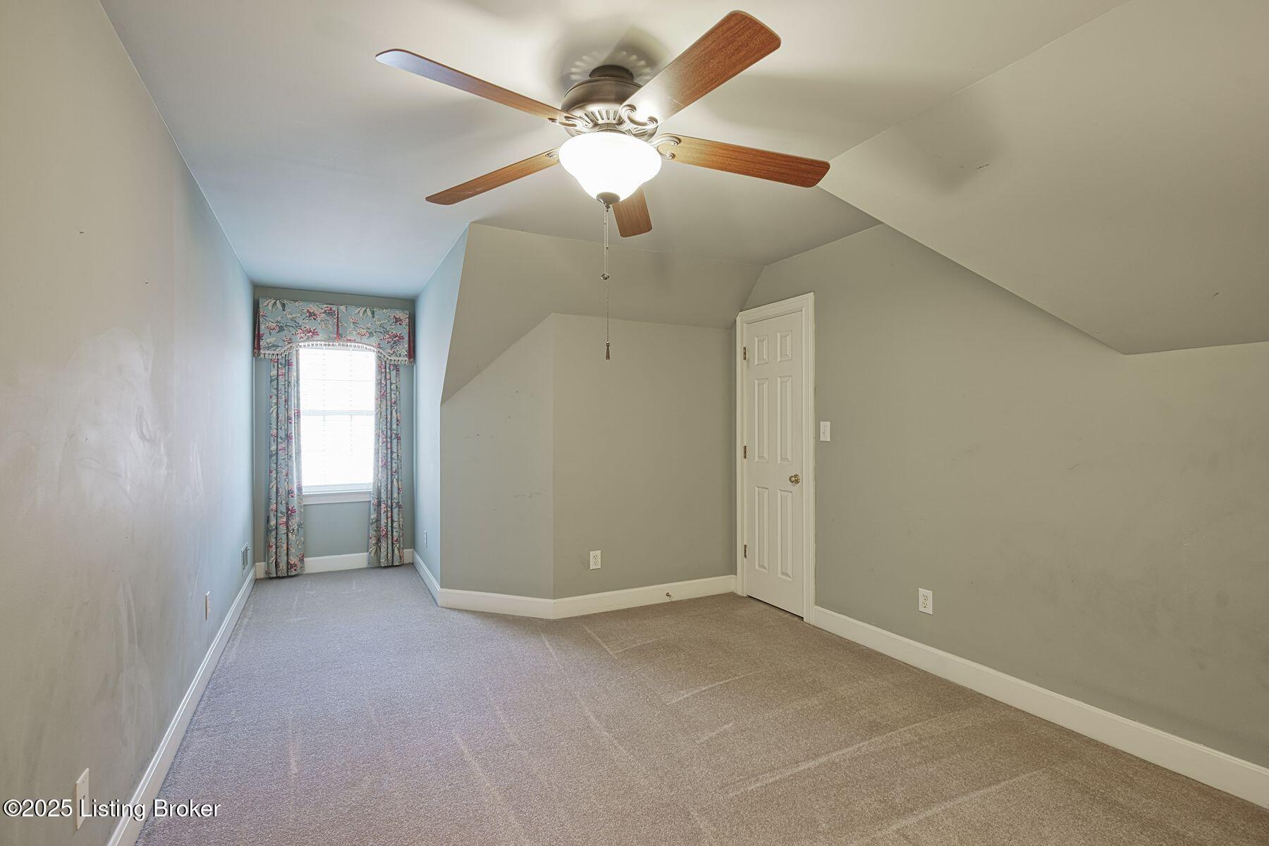 10924 Old Harrods Woods Cir, Louisville, Kentucky image 31