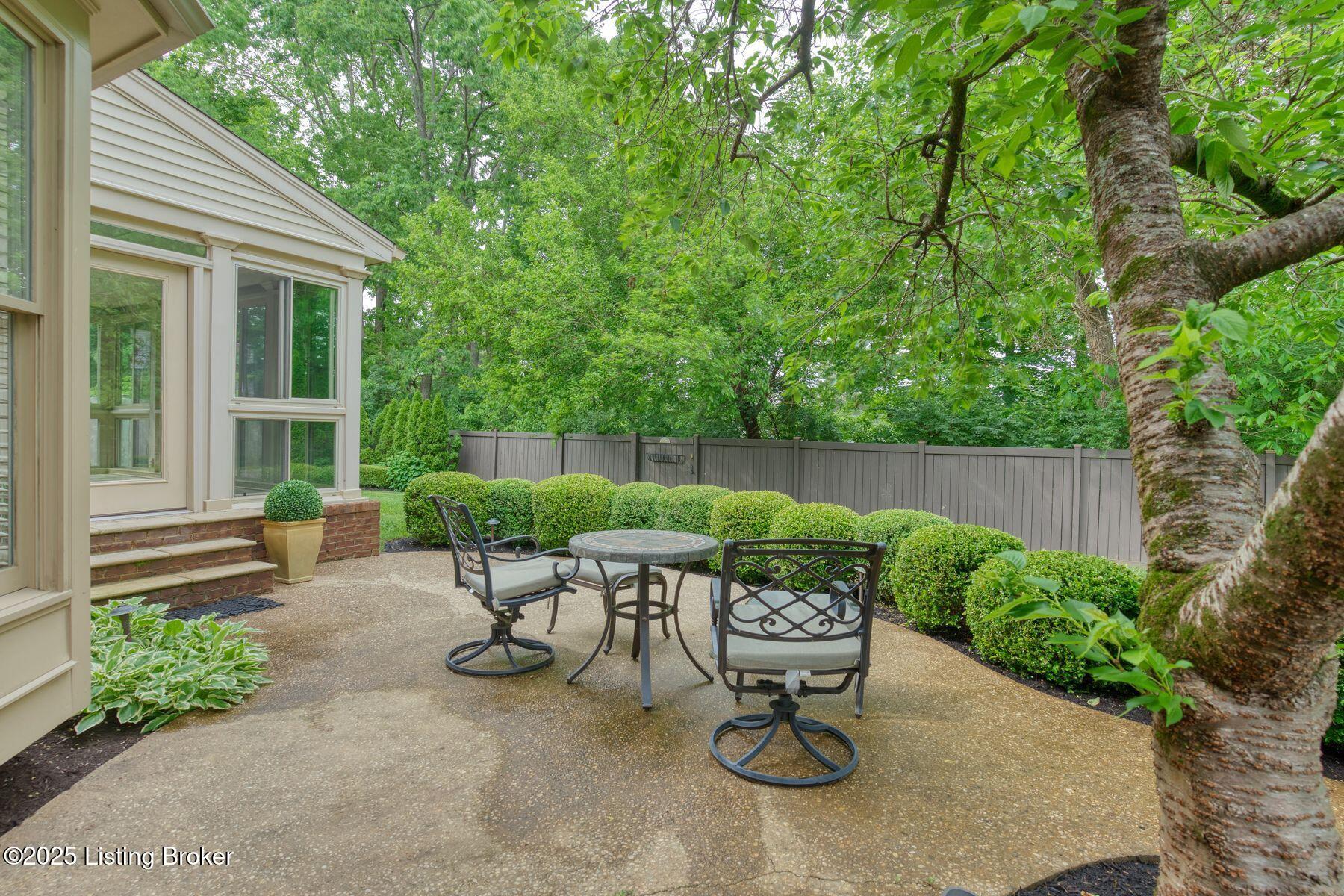 10924 Old Harrods Woods Cir, Louisville, Kentucky image 43