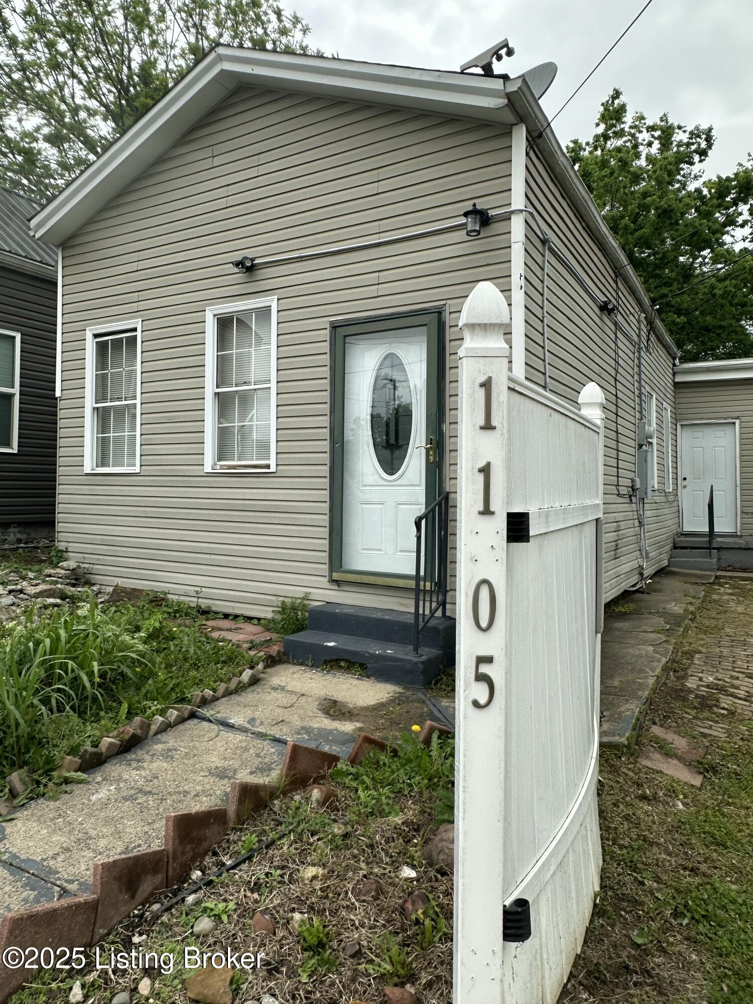 1105 E Oak St, Louisville, Kentucky image 1