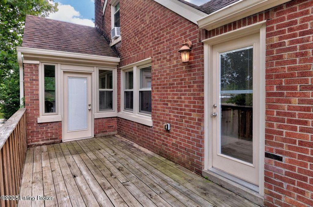 Photo of 7912 3rd Street Rd, Louisville, KY 40214 (MLS # 1704739)