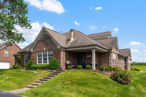 Photo of 4416 Southbridge Ct, Louisville, KY 40272 (MLS # 1705143)