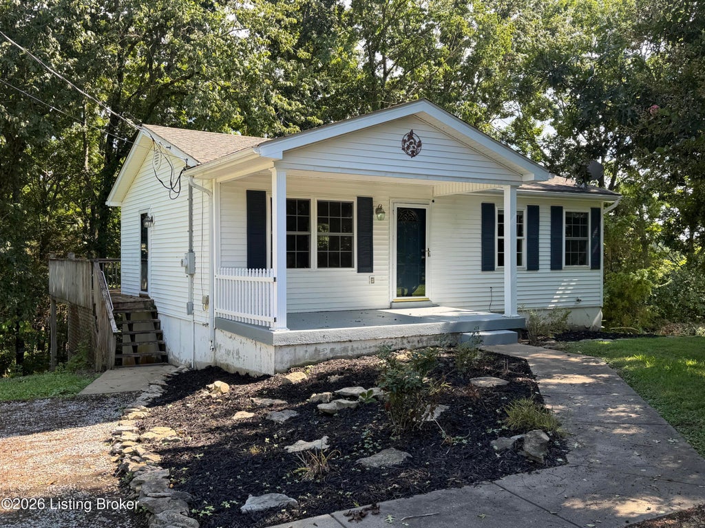 Photo of 247 Suffolk Dr, Mt Eden, KY 40046 (MLS # 1726496)