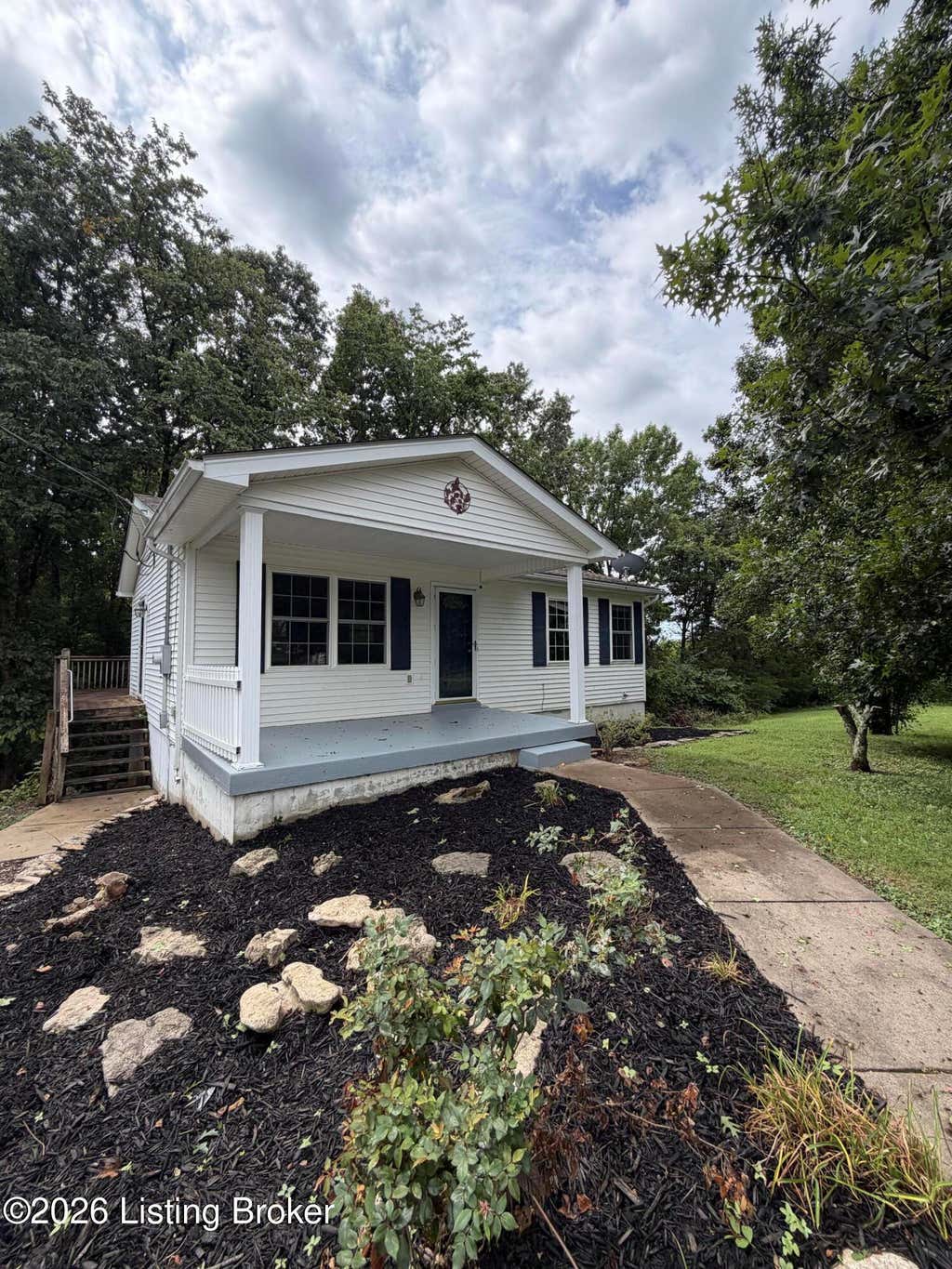 Photo of 247 Suffolk Dr, Mt Eden, KY 40046 (MLS # 1726496)