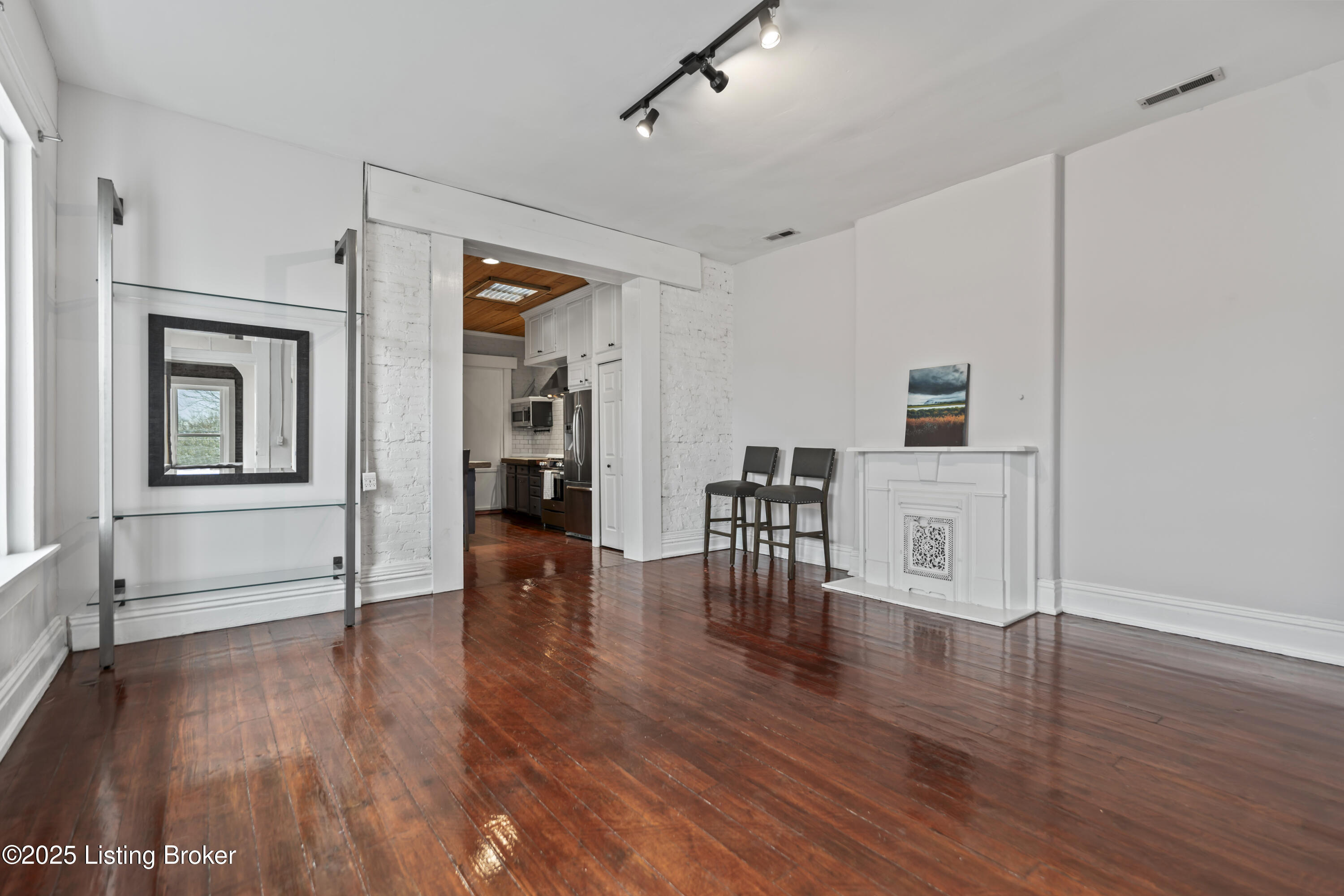 902 E Jefferson St, Louisville, Kentucky image 19
