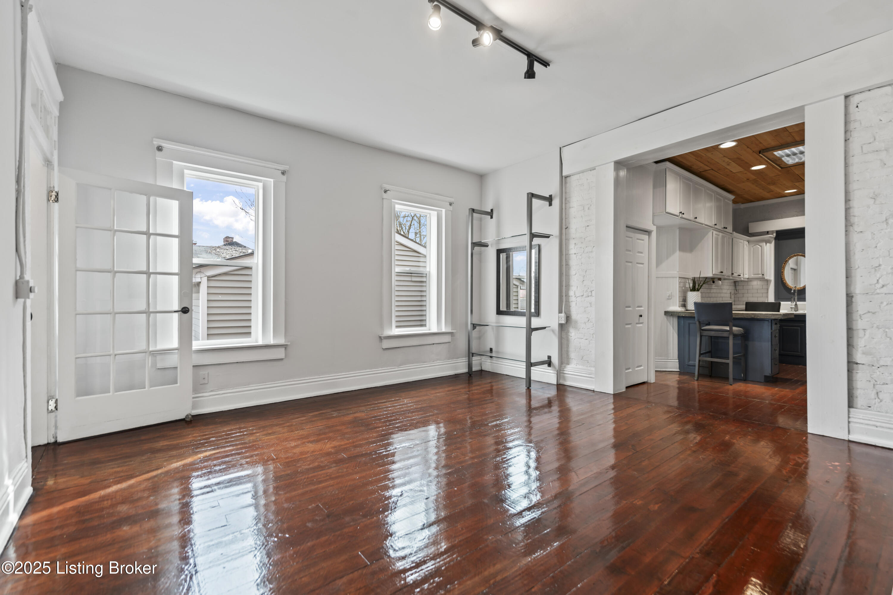 902 E Jefferson St, Louisville, Kentucky image 21