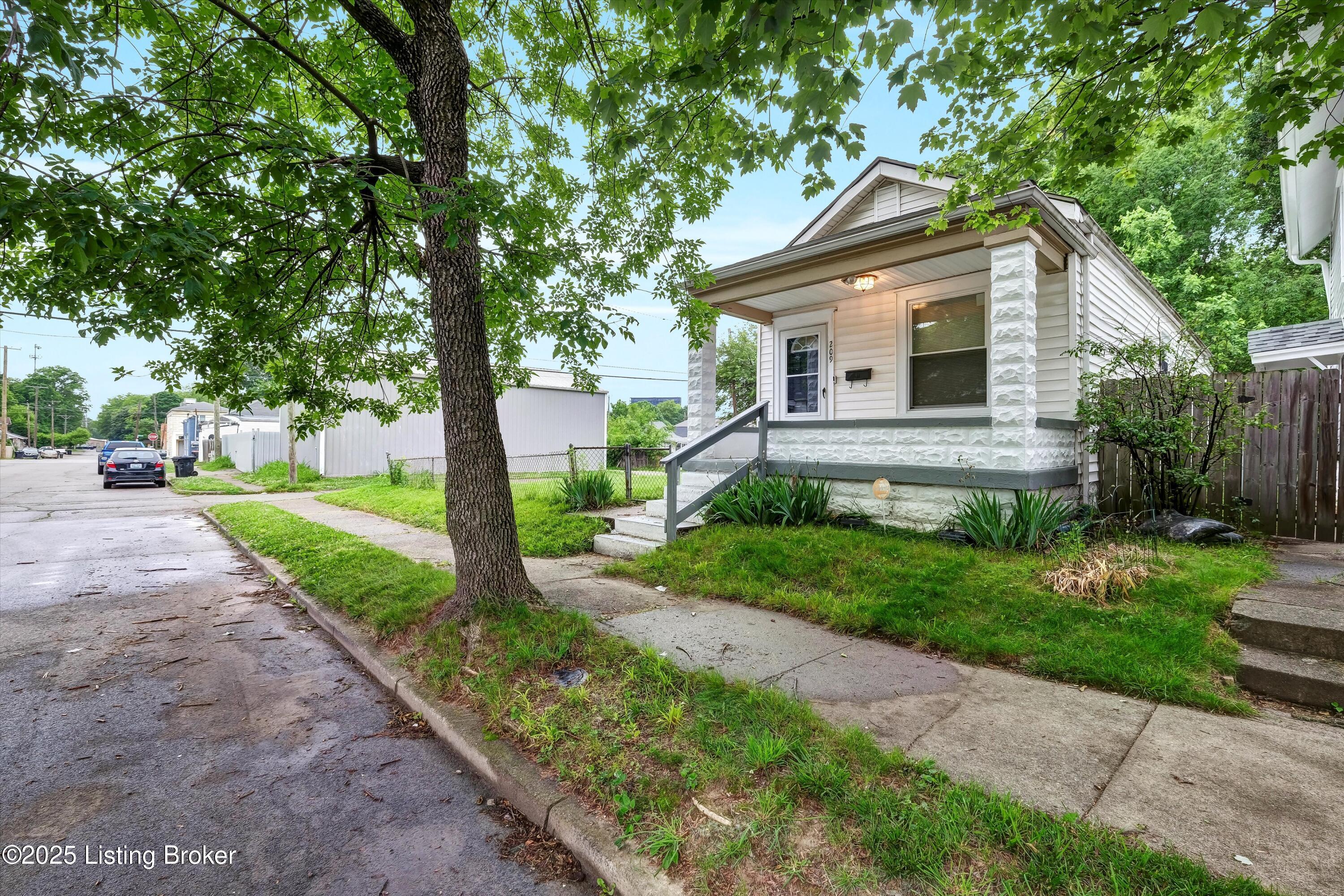 209 W Kenton St, Louisville, Kentucky image 1