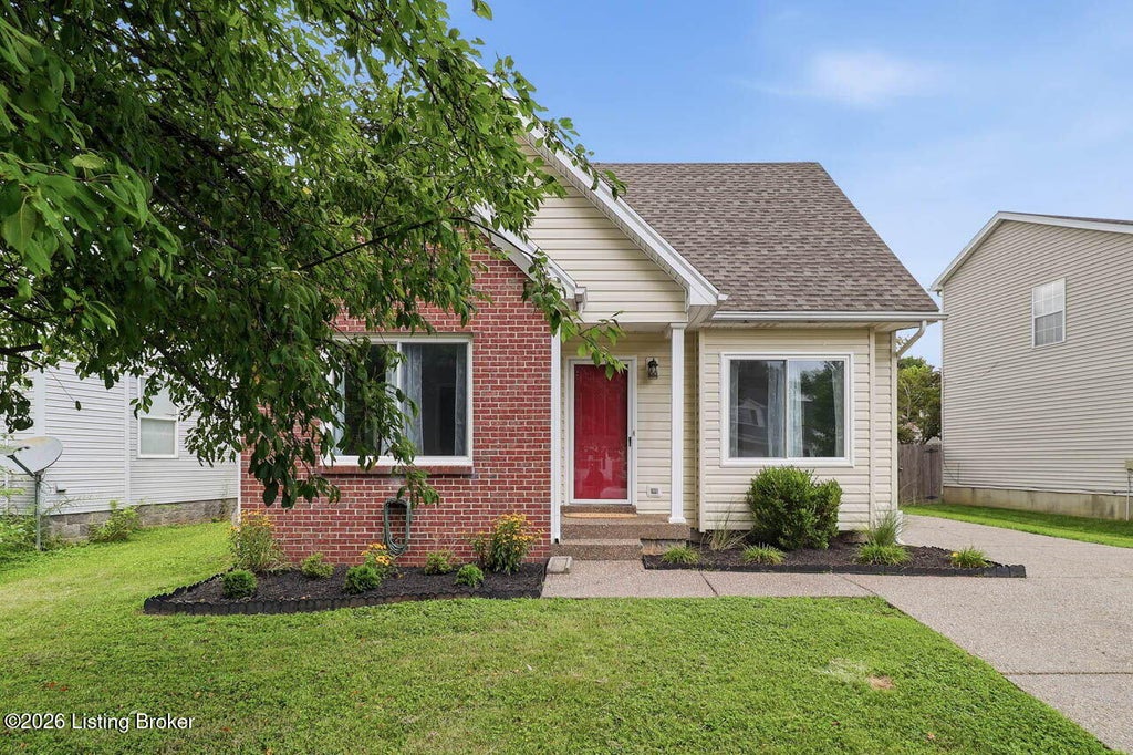Photo of 12011 Bay Run Dr, Louisville, KY 40245 (MLS # 1731163)