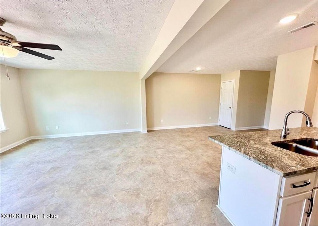 Photo of 210 Dixon Cir, Vine Grove, KY 40175 (MLS # 1710960)