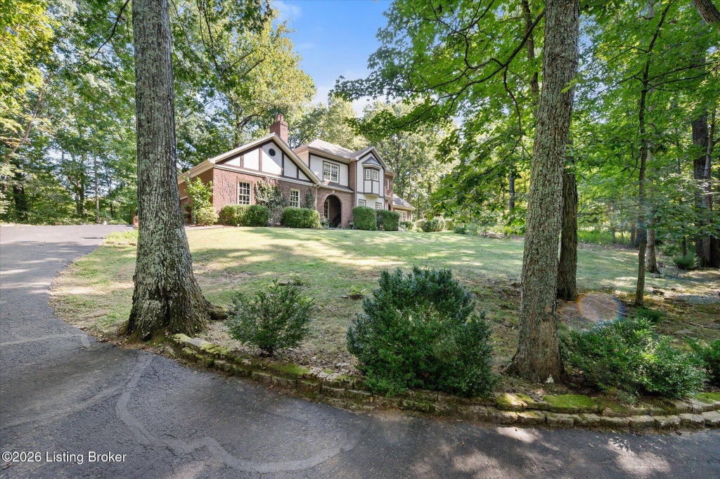 Photo of 7101 Hickory Valley Rd, Jeffersontown, KY 40299 (MLS # 1728068)