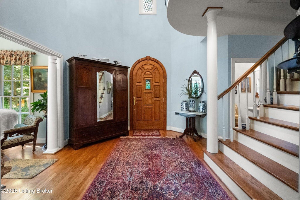Photo of 7101 Hickory Valley Rd, Jeffersontown, KY 40299 (MLS # 1728068)