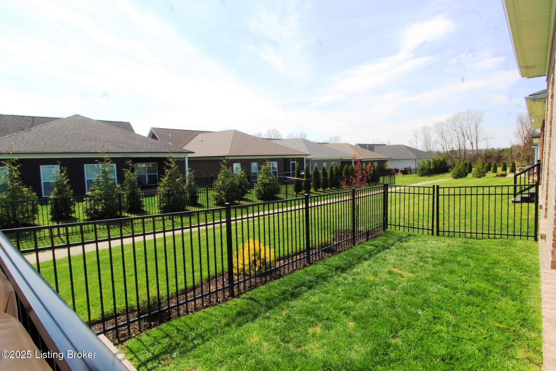8839 Sanctuary Ln, Louisville, Kentucky image 33
