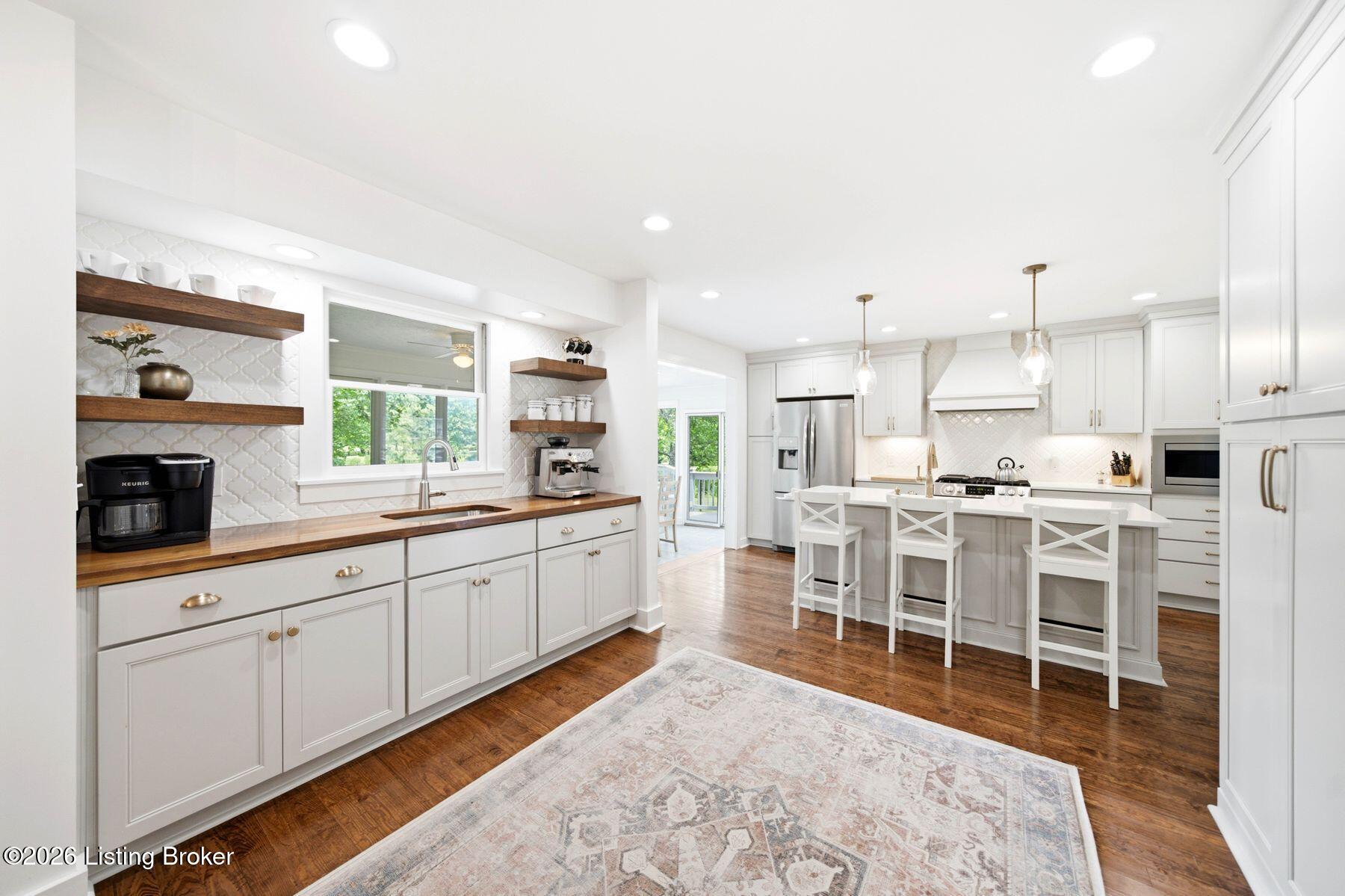 2400 Anchor Way