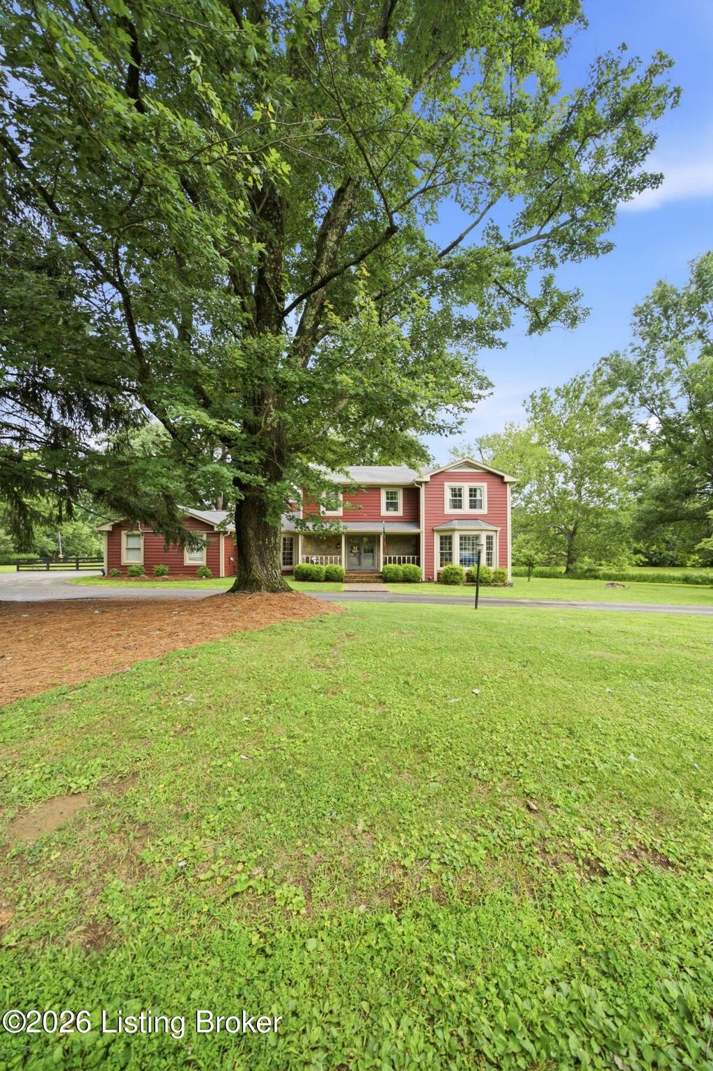 Photo of 2400 Anchor Way, Anchorage, KY 40223 (MLS # 1721026)