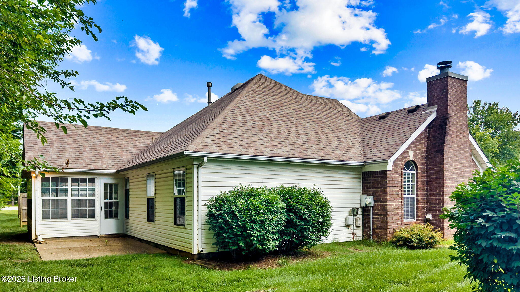 1708 Eagle Nest Way