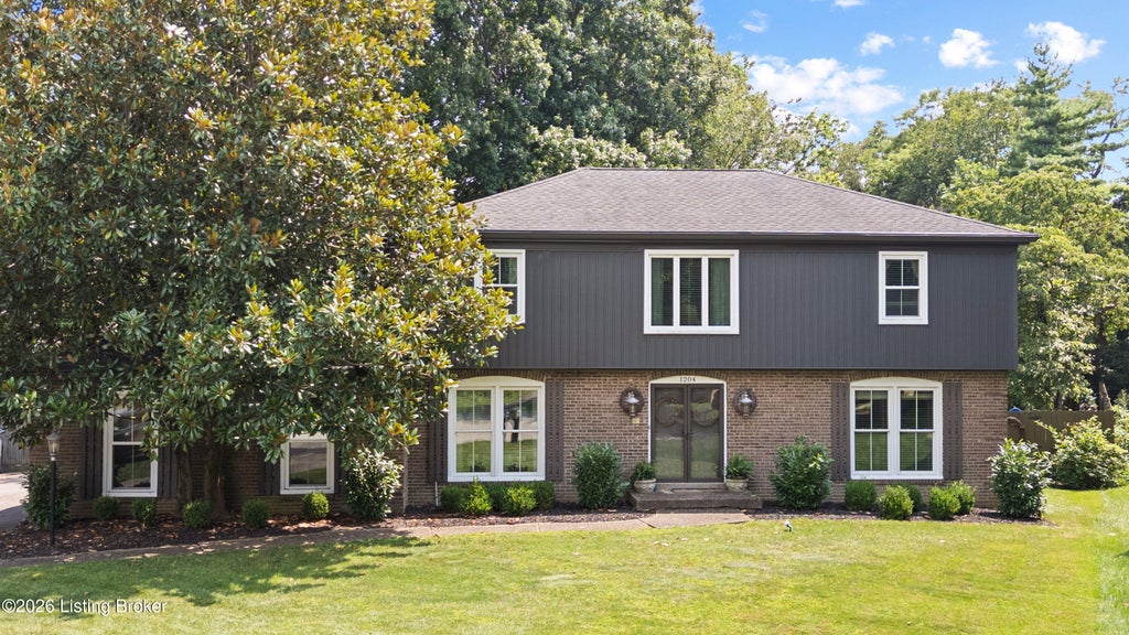 Photo of 1204 Bentwood Way, Louisville, KY 40223 (MLS # 1724812)
