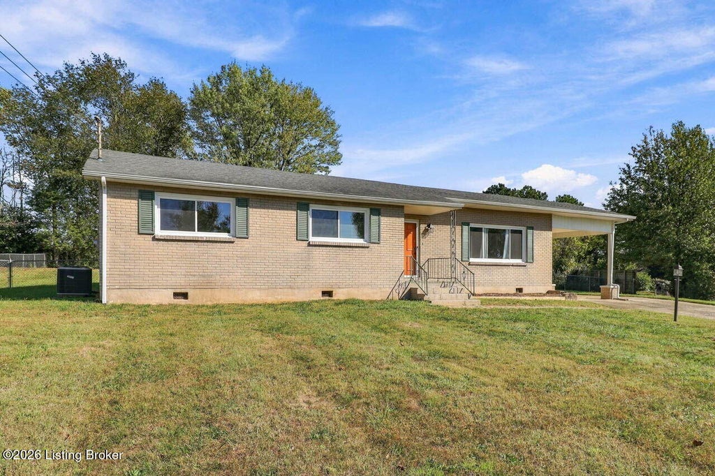 Photo of 4010 Dixie Ln, Bardstown, KY 40004 (MLS # 1732467)