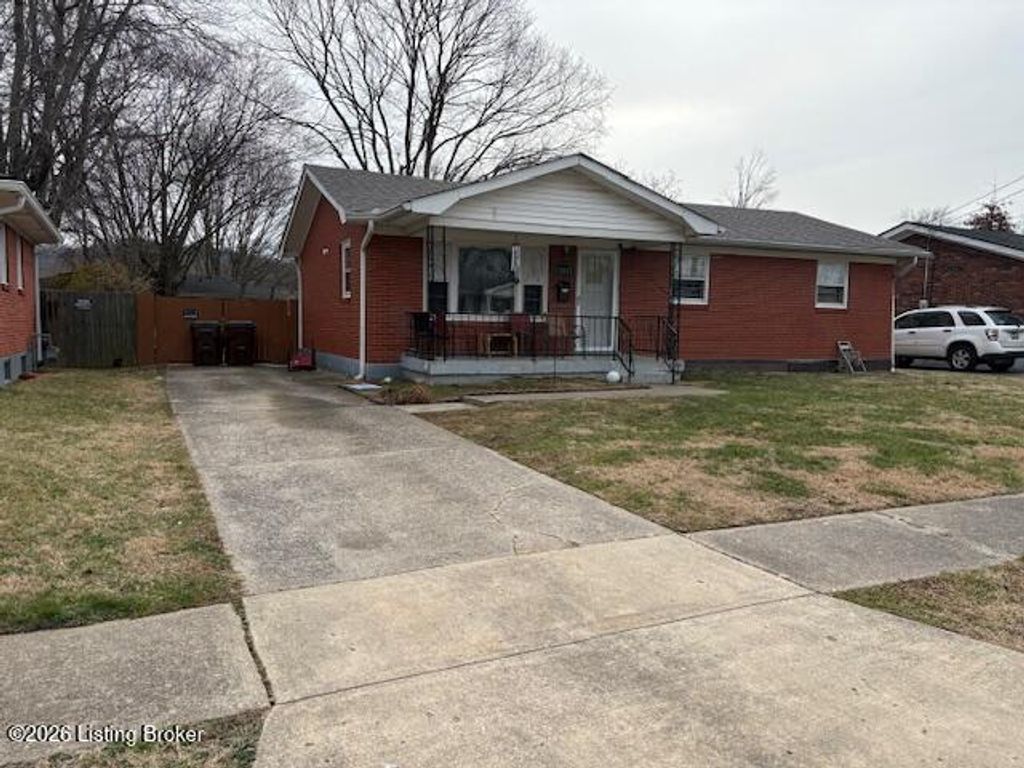 Photo of 11811 Dearing Woods Dr, Louisville, KY 40272 (MLS # 1709749)