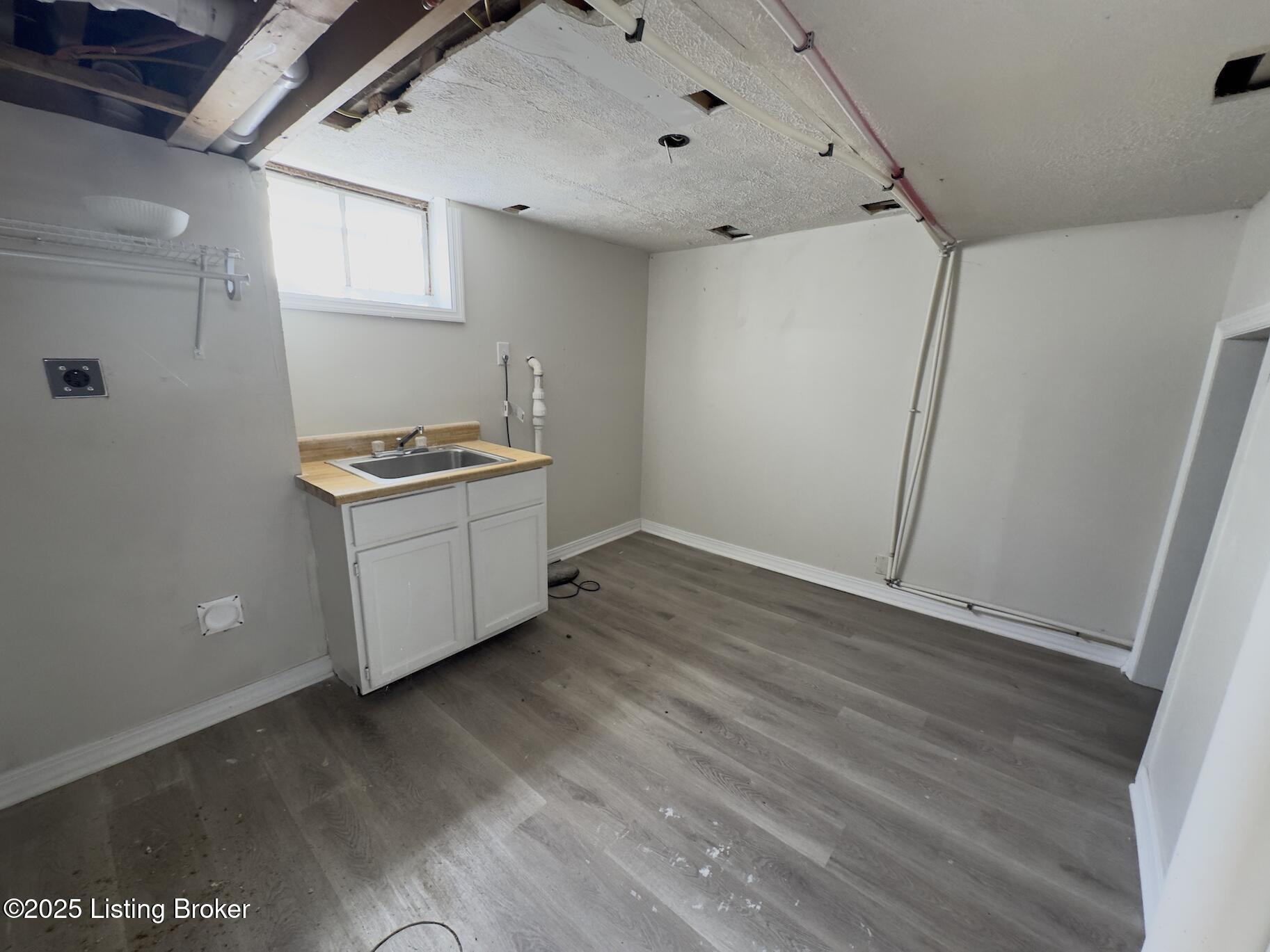 1274 Weller Ave, Louisville, Kentucky image 7