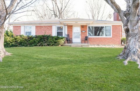 Photo of 7805 Cedar Brook Dr, Louisville, KY 40219 (MLS # 1705598)