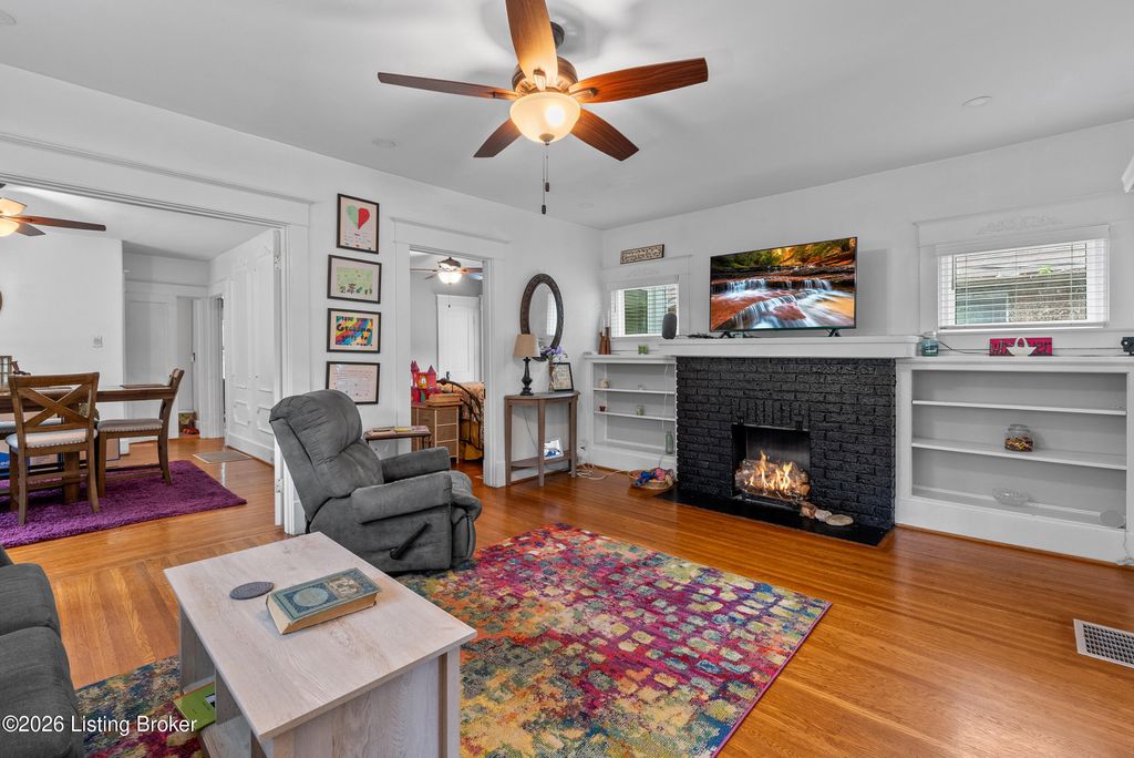 Photo of 4509 S 6th St, Louisville, KY 40214 (MLS # 1722872)
